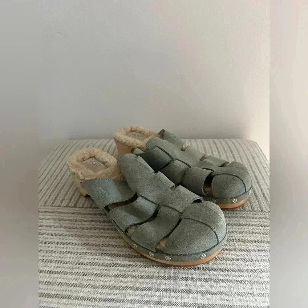 UGG Australia ORE Clog Sage green suede shearling cozy mule wooden sole sz 8